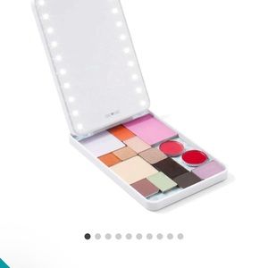 RIKI Colorful Lighted Mirror with Magnetic Makeup Palette